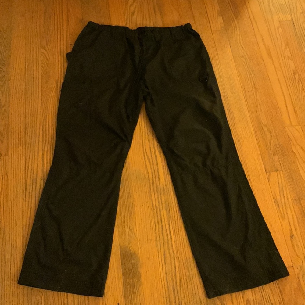 Women’s Cargo Scrub Pants- Black Drawstring